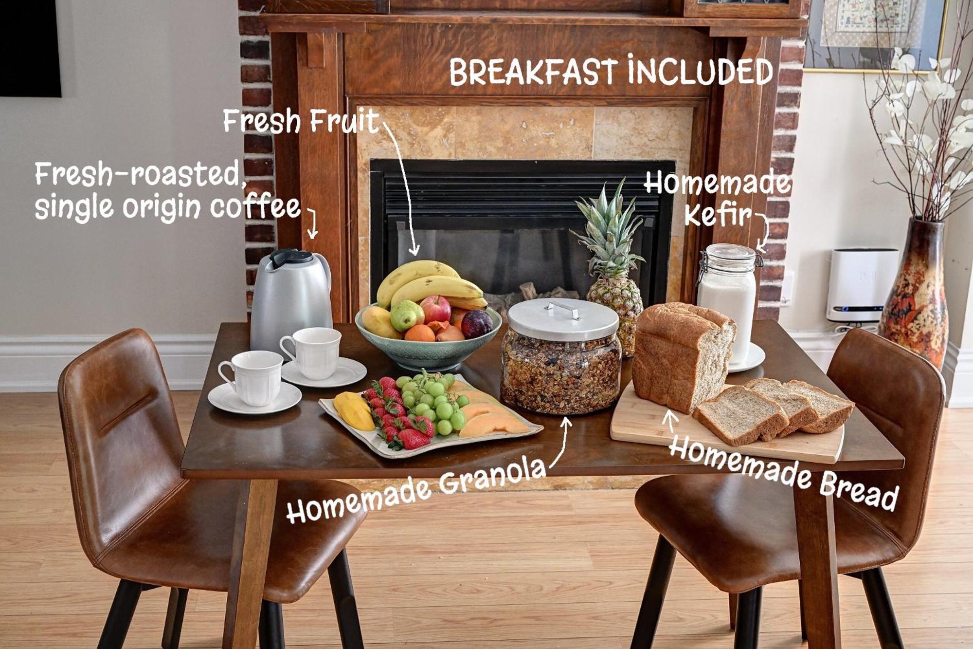 Welcome Home! Acores Bed & Breakfast Toronto Exteriör bild