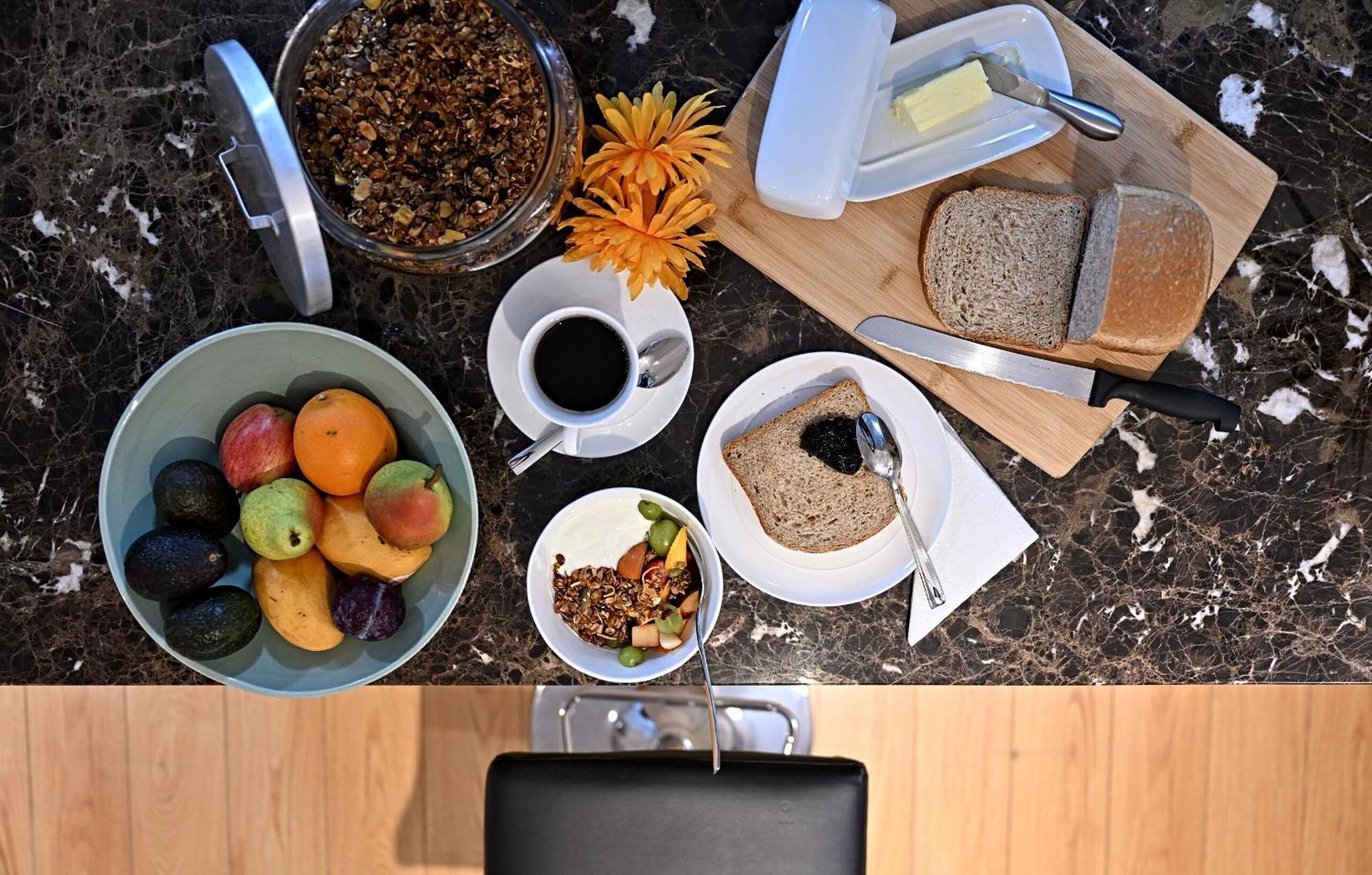 Welcome Home! Acores Bed & Breakfast Toronto Exteriör bild