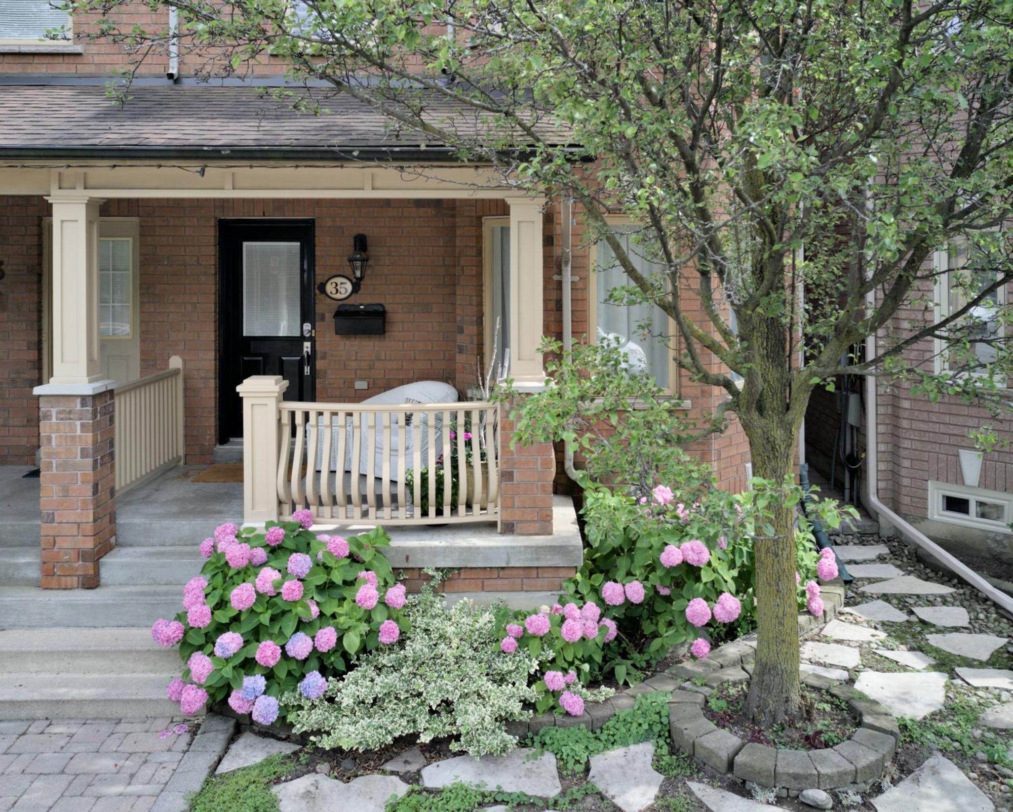 Welcome Home! Acores Bed & Breakfast Toronto Exteriör bild